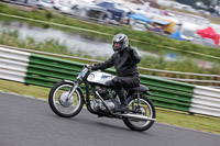 Vintage-motorcycle-club;eventdigitalimages;mallory-park;mallory-park-trackday-photographs;no-limits-trackdays;peter-wileman-photography;trackday-digital-images;trackday-photos;vmcc-festival-1000-bikes-photographs